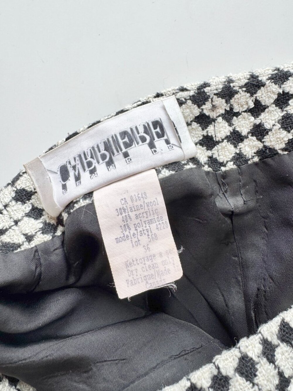 Vintage 90's FEMME DE CARRIERE Black White Check Wool Blend Mini Skirt, Size XS - Picture 12 of 12